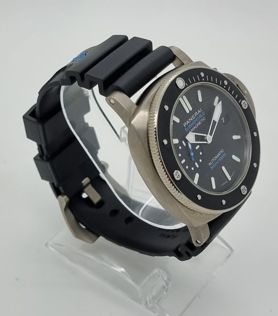 Panerai Submersible PAM01389 Image 4